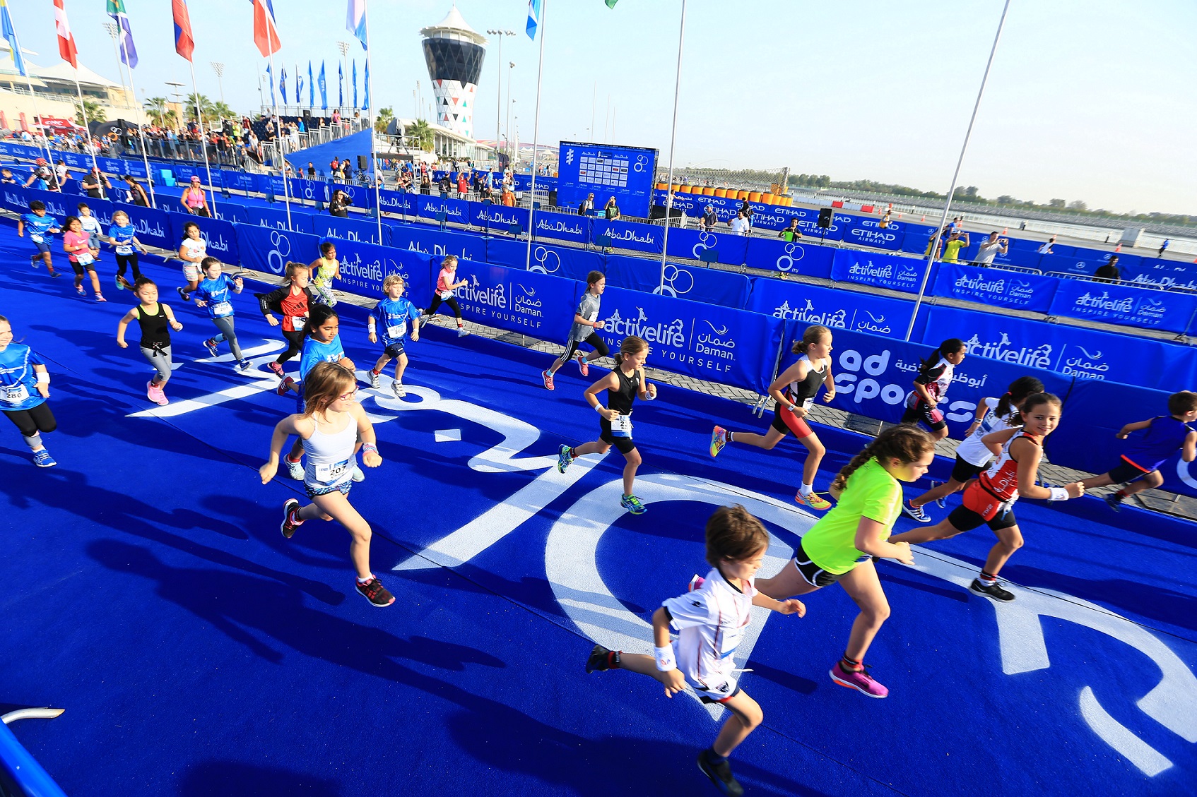 250 YOUNGSTERS TAKE THE LEAP AT THE ITU WORLD TRIATHLON ABU DHABI